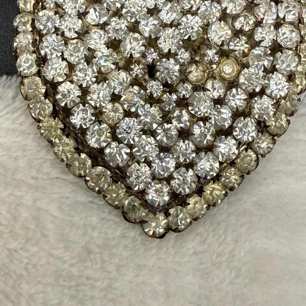 Estate ** brooch